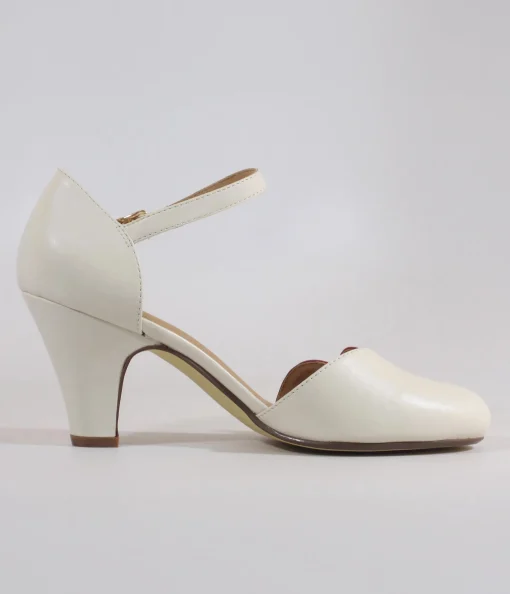 Chelsea Crew Red & Bone Lover Pumps