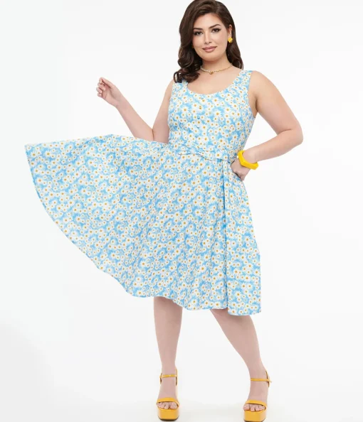 Plus Size 1950s Blue & Daisy Print Cotton Selda Swing Dress