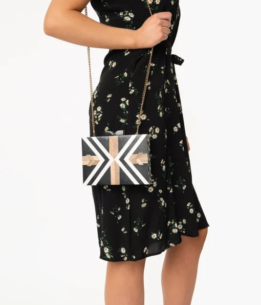 Retro Style Black & White Chevron Wood & Resin Hard Clutch