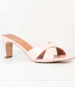Retro Style Light Pink Embossed Crocodile Heels