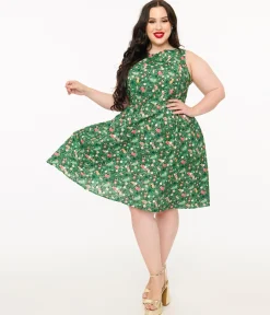 Retrolicious Plus Size 1950s Green Holiday Cat Print Cotton Swing Dress