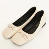 1960s Beige Bow Patent Leatherette Flats