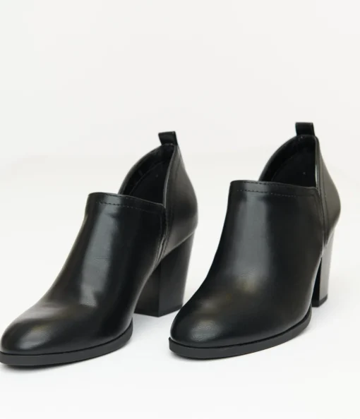 1970s Black Leatherette Ankle Booties