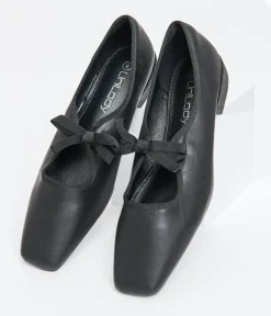 1960s Black Leatherette Bow Strap Flats