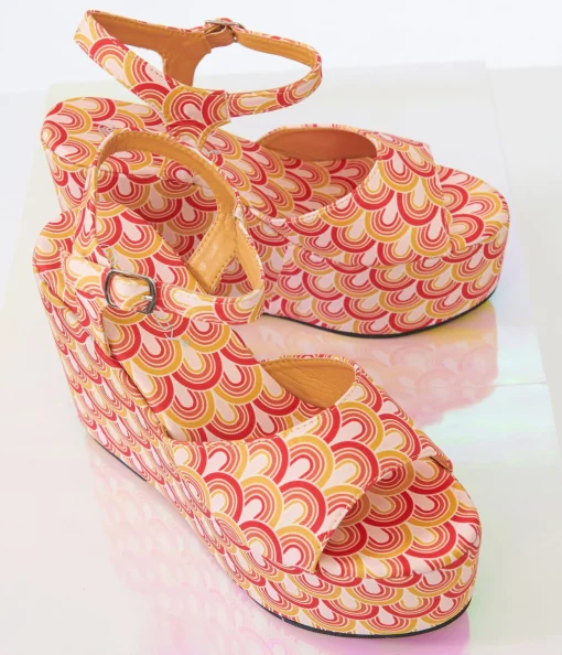 1970s Orange & Yellow Scallop Print Platform Wedges
