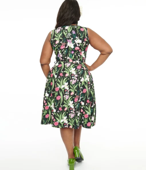 1950s Pink & White Wildflower Hepburn Swing Dress