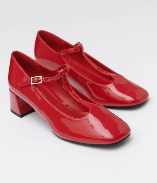 1920s Red Patent Leatherette T-Strap Heels
