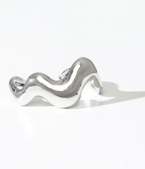 1960s Silver Wavy Bracelet