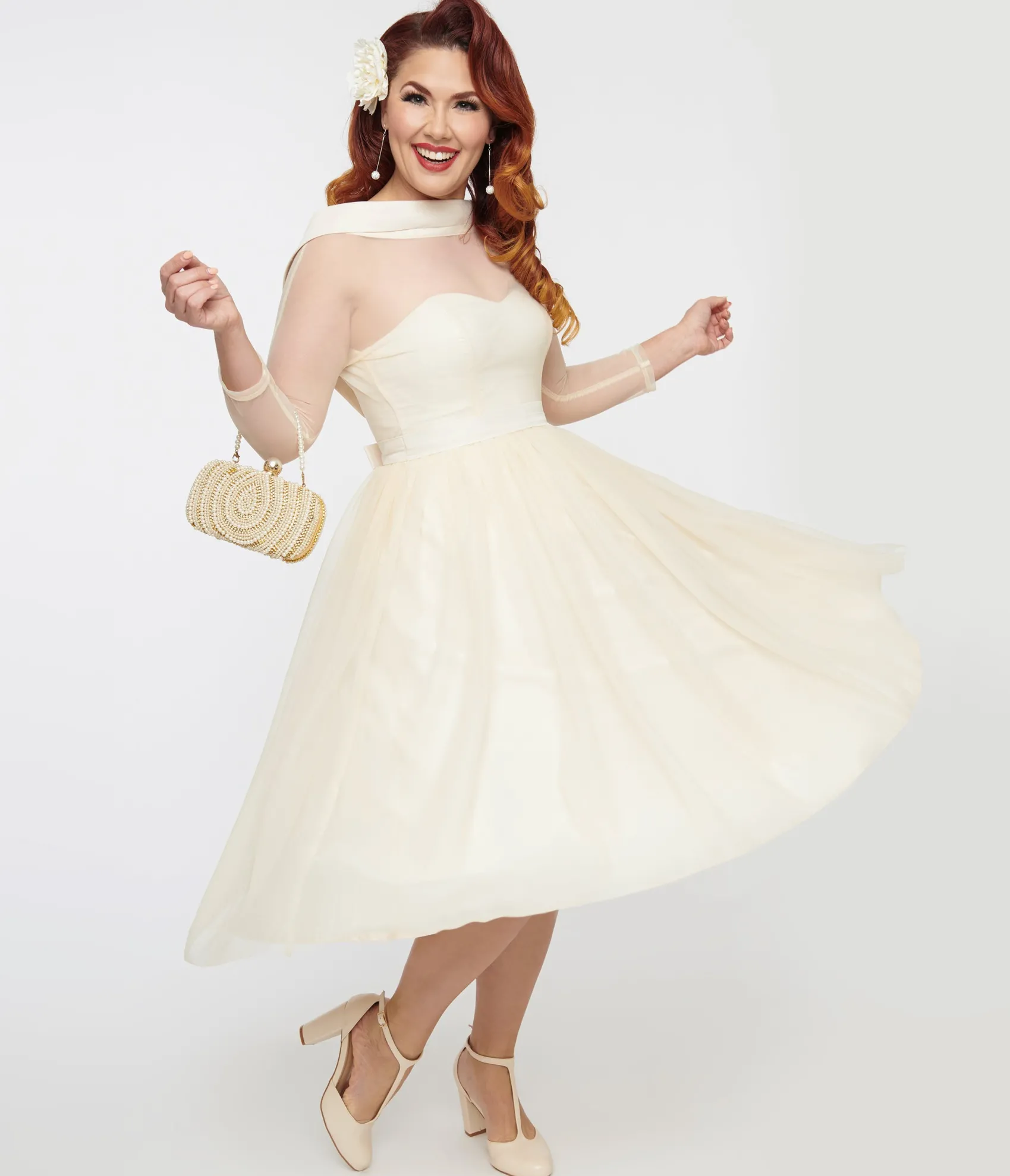 Unique Vintage Ivory Chiffon Boat Neck Wedding Dress