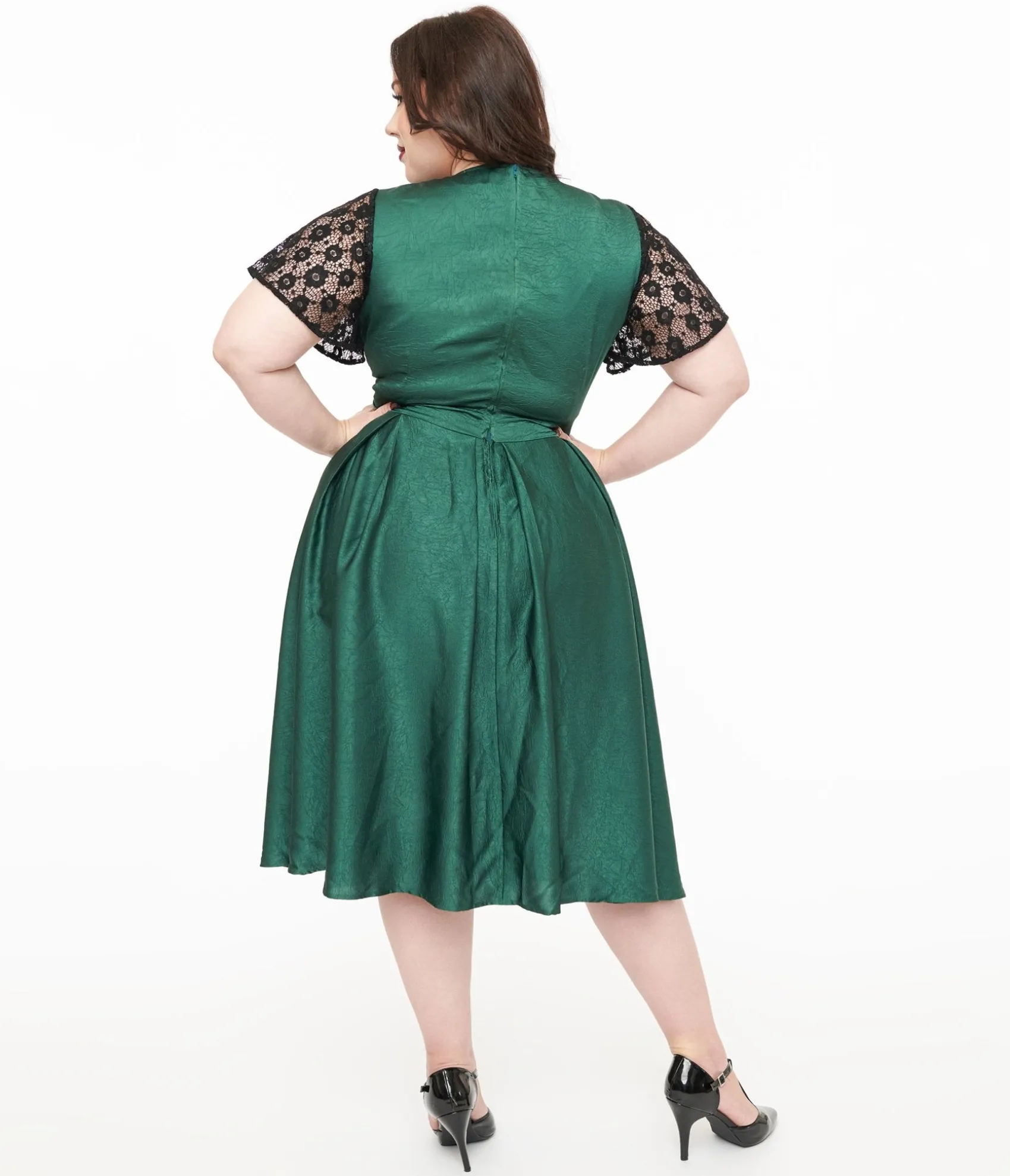 Unique Vintage Plus Size 1940s Emerald Green & Black Lace Swing Dress