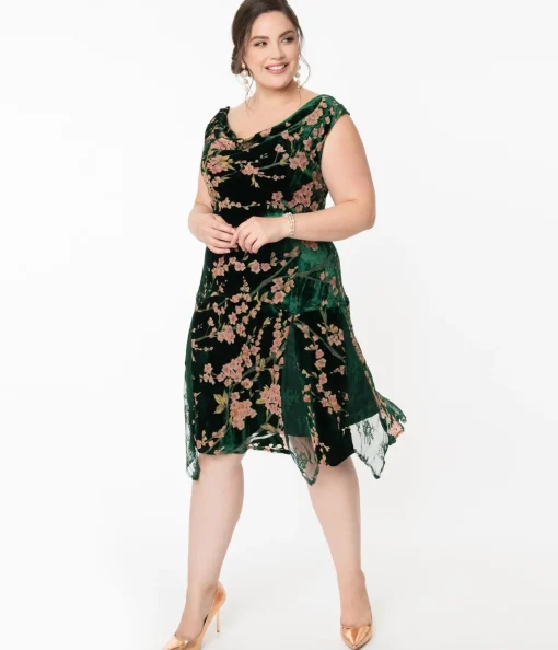 Unique Vintage Plus Size 1920s Emerald Velvet Floral Burnout Hemingway Flapper Dress