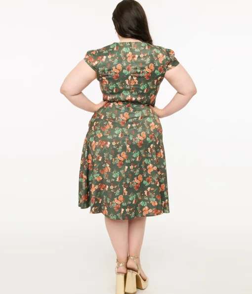 Voodoo Vixen Plus Size 1950s Green Woodland Creatures Print Swing Dress