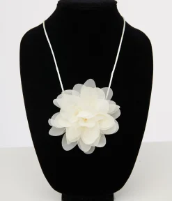 White Flower Necklace