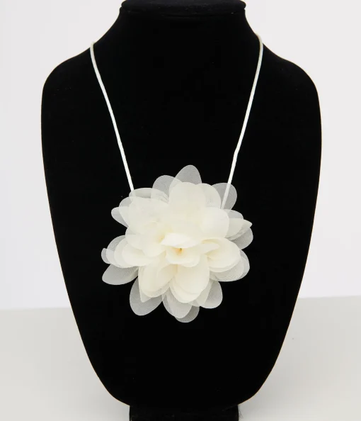 White Flower Necklace